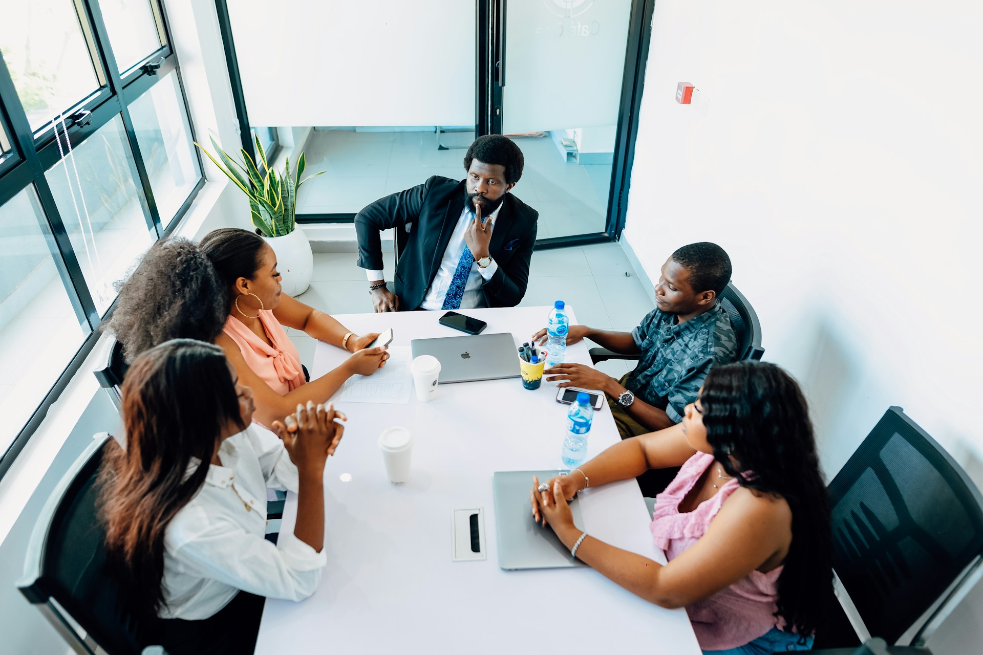 Companies Between HR Leaders